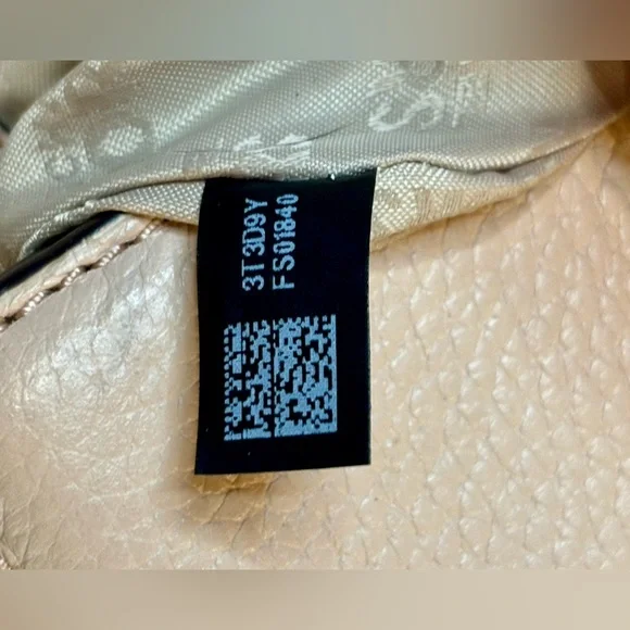 Michael Michael Kors Leather Crossbody color pinkish beige. 9”W x 7”H x 2 1/2”D - Picture 11 of 14